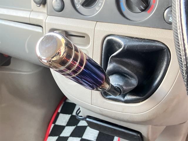 ���i�����ގ��ɕK�����삷�郌�o�[�ł��B����̂��₷�����̂ɂȂ��Ă��܂��B���Ј�x�̊����Ă��������B