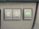 両側電動スライドドア装備!運転席よりボタン一つで開閉可能でございます。