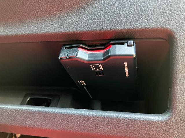 カスタムＴ　社外ナビ　テレビ　バックカメラ　両側電動スライドドア　ＥＴＣ　ドライブレコーダー　スマートキー　プッシュスタート　電動格納ミラー　オートライト（画像37）