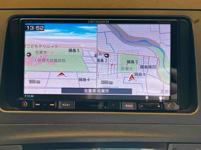 プリウス Ｓ　ＥＴＣ　バックカメラ　ナビ　ＴＶ　ローダウン　アルミホイール　オートライト　ＨＩＤ　ＣＶＴ　スマートキー　電動格納ミラー　盗難防止システム　ＣＤ　ＵＳＢ　ミュージックプレイヤー接続可（3枚目）