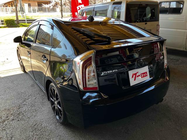 プリウス Ｓ　ＥＴＣ　バックカメラ　ナビ　ＴＶ　ローダウン　アルミホイール　オートライト　ＨＩＤ　ＣＶＴ　スマートキー　電動格納ミラー　盗難防止システム　ＣＤ　ＵＳＢ　ミュージックプレイヤー接続可（20枚目）
