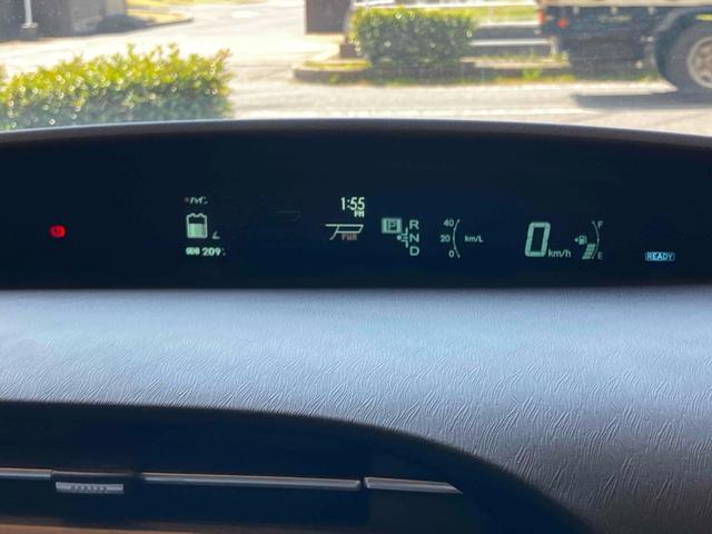 プリウス Ｓ　ＥＴＣ　バックカメラ　ナビ　ＴＶ　ローダウン　アルミホイール　オートライト　ＨＩＤ　ＣＶＴ　スマートキー　電動格納ミラー　盗難防止システム　ＣＤ　ＵＳＢ　ミュージックプレイヤー接続可（35枚目）
