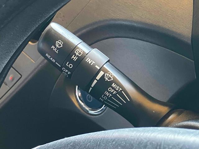 プリウス Ｓ　ＥＴＣ　バックカメラ　ナビ　ＴＶ　ローダウン　アルミホイール　オートライト　ＨＩＤ　ＣＶＴ　スマートキー　電動格納ミラー　盗難防止システム　ＣＤ　ＵＳＢ　ミュージックプレイヤー接続可（38枚目）