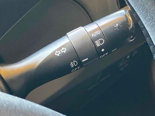 プリウス Ｓ　ＥＴＣ　バックカメラ　ナビ　ＴＶ　ローダウン　アルミホイール　オートライト　ＨＩＤ　ＣＶＴ　スマートキー　電動格納ミラー　盗難防止システム　ＣＤ　ＵＳＢ　ミュージックプレイヤー接続可（39枚目）
