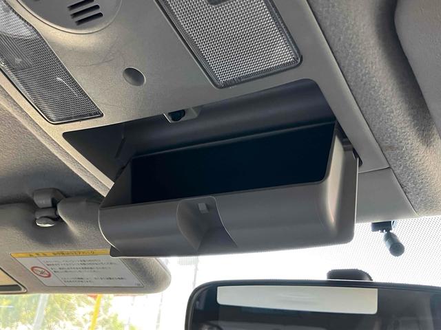 プリウス Ｓ　ＥＴＣ　バックカメラ　ナビ　ＴＶ　ローダウン　アルミホイール　オートライト　ＨＩＤ　ＣＶＴ　スマートキー　電動格納ミラー　盗難防止システム　ＣＤ　ＵＳＢ　ミュージックプレイヤー接続可（46枚目）