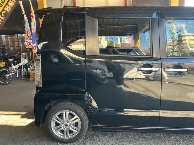 N-BOXカスタム G・Lパッケージ 車検満了日R9年5月 メモリーナビ フルセグTV DVD再生 CD Bluetoothオーディオ 両側スライドドア 左側電動スライドドア HID キーレスエントリー スマートキー アイドリングストップ(10枚目)