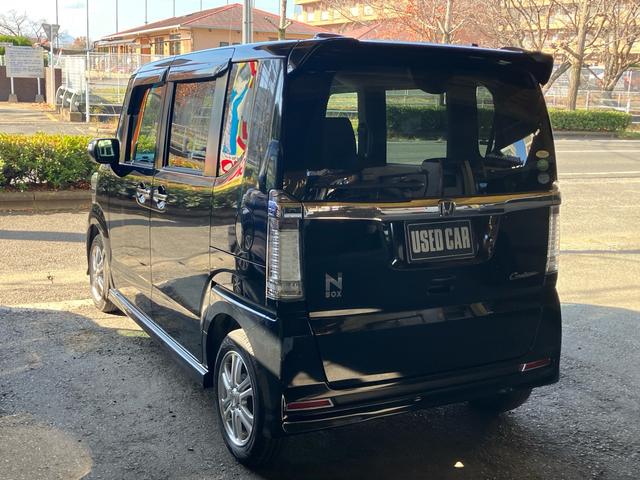 N-BOXカスタム G・Lパッケージ 車検満了日R9年5月 メモリーナビ フルセグTV DVD再生 CD Bluetoothオーディオ 両側スライドドア 左側電動スライドドア HID キーレスエントリー スマートキー アイドリングストップ(13枚目)