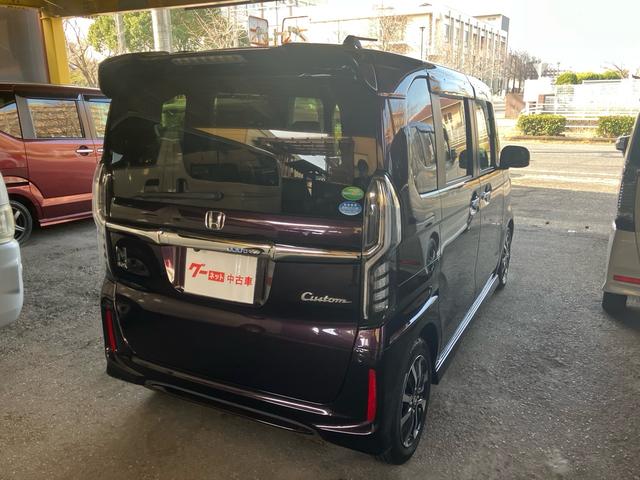N-BOXカスタム G・Lホンダセンシング 後席モニター ドライブレコーダー ETC メモリーナビ バックカメラ DVD CD Bluetoothオーディオ 左側パワースライドドア レザーシートカバー オートライト オートマティックハイビーム(11枚目)