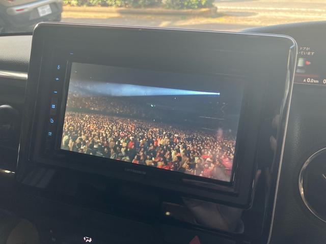 N-BOXカスタム G・Lホンダセンシング 後席モニター ドライブレコーダー ETC メモリーナビ バックカメラ DVD CD Bluetoothオーディオ 左側パワースライドドア レザーシートカバー オートライト オートマティックハイビーム(19枚目)