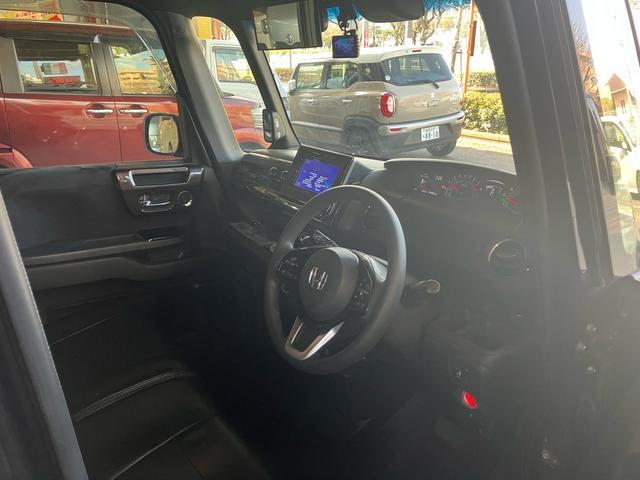 N-BOXカスタム G・Lホンダセンシング 後席モニター ドライブレコーダー ETC メモリーナビ バックカメラ DVD CD Bluetoothオーディオ 左側パワースライドドア レザーシートカバー オートライト オートマティックハイビーム(27枚目)