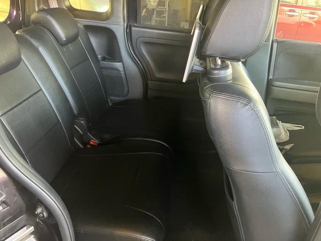 N-BOXカスタム G・Lホンダセンシング 後席モニター ドライブレコーダー ETC メモリーナビ バックカメラ DVD CD Bluetoothオーディオ 左側パワースライドドア レザーシートカバー オートライト オートマティックハイビーム(34枚目)