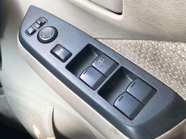 デイズ Ｓ　キーレスエントリー　アイドリングストップ　電動格納ミラー　ベンチシート　ＣＶＴ　盗難防止システム　ＡＢＳ　ＥＳＣ　ＣＤ　ミュージックプレイヤー接続可　衝突安全ボディ　エアコン　パワーステアリング（8枚目）