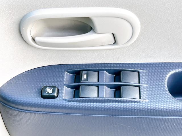 オッティ Ｅ　キーレスエントリー　電動格納ミラー　ベンチシート　ＡＴ　盗難防止システム　ＡＢＳ　ＣＤ　ＭＤ　アルミホイール　衝突安全ボディ　エアコン　パワーステアリング　パワーウィンドウ（9枚目）