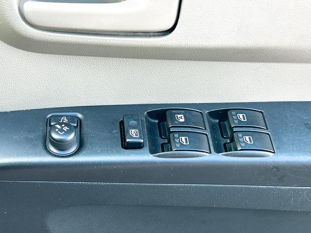 ミラ Ｌ　キーレスエントリー　電動格納ミラー　ＭＴ　盗難防止システム　ＣＤ　衝突安全ボディ　エアコン　パワーステアリング　パワーウィンドウ　運転席エアバッグ　助手席エアバッグ（8枚目）