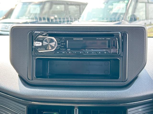 ムーヴ Ｘ　オートライト　スマートキー　アイドリングストップ　電動格納ミラー　ベンチシート　ＣＶＴ　盗難防止システム　ＡＢＳ　ＥＳＣ　ＣＤ　ＵＳＢ　アルミホイール　衝突安全ボディ　エアコン　パワーステアリング（5枚目）