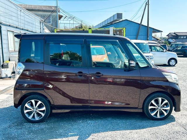 デイズルークス ハイウェイスター　Ｘ　Ｖセレクション　ドライブレコーダー　ＥＴＣ　全周囲カメラ　両側電動スライドドア　ナビ　ＴＶ　衝突被害軽減システム　ＨＩＤ　スマートキー　アイドリングストップ　ベンチシート　ＣＶＴ　盗難防止システム　ＡＢＳ　ＥＳＣ（14枚目）