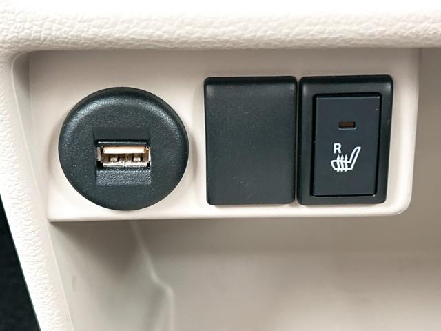 アルトラパン Ｓ　ＥＴＣ　全周囲カメラ　ナビ　ＴＶ　衝突被害軽減システム　オートライト　ＨＩＤ　スマートキー　アイドリングストップ　電動格納ミラー　シートヒーター　ベンチシート　ＣＶＴ　盗難防止システム　ＡＢＳ　ＥＳＣ（7枚目）