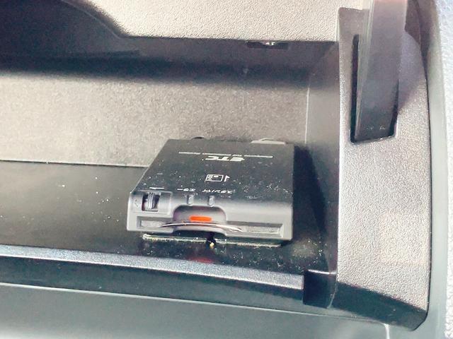 セレナ ハイウェイスター　Ｓエディション　ドライブレコーダー　ＥＴＣ　バックカメラ　ナビ　ＴＶ　オートクルーズコントロール　レーンアシスト　衝突被害軽減システム　両側スライド・片側電動　オートライト　スマートキー　電動格納ミラー　３列シート（42枚目）