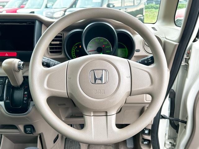 Ｎ－ＢＯＸ＋ Ｇ　スマートキー　アイドリングストップ　電動格納ミラー　ベンチシート　ＣＶＴ　盗難防止システム　ＡＢＳ　ＥＳＣ　衝突安全ボディ　エアコン　パワーステアリング　パワーウィンドウ（3枚目）