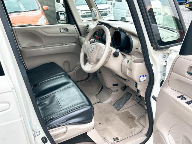 Ｎ－ＢＯＸ＋ Ｇ　スマートキー　アイドリングストップ　電動格納ミラー　ベンチシート　ＣＶＴ　盗難防止システム　ＡＢＳ　ＥＳＣ　衝突安全ボディ　エアコン　パワーステアリング　パワーウィンドウ（32枚目）