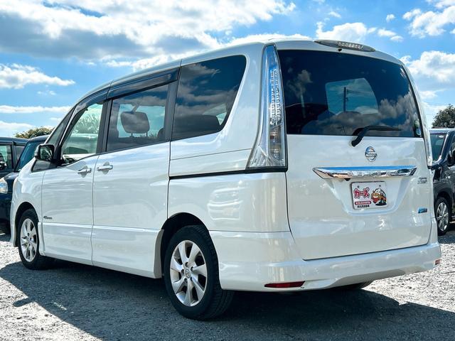 セレナ ハイウェイスター　Ｓ－ハイブリッド　ＥＴＣ　バックカメラ　ナビ　ＴＶ　オートクルーズコントロール　両側スライド・片側電動　オートライト　スマートキー　アイドリングストップ　電動格納ミラー　３列シート　ウォークスルー　ＣＶＴ（16枚目）