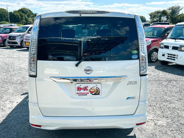 セレナ ハイウェイスター　Ｓ－ハイブリッド　ＥＴＣ　バックカメラ　ナビ　ＴＶ　オートクルーズコントロール　両側スライド・片側電動　オートライト　スマートキー　アイドリングストップ　電動格納ミラー　３列シート　ウォークスルー　ＣＶＴ（17枚目）