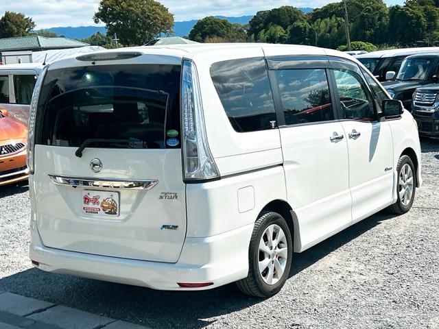 セレナ ハイウェイスター　Ｓ－ハイブリッド　ＥＴＣ　バックカメラ　ナビ　ＴＶ　オートクルーズコントロール　両側スライド・片側電動　オートライト　スマートキー　アイドリングストップ　電動格納ミラー　３列シート　ウォークスルー　ＣＶＴ（24枚目）