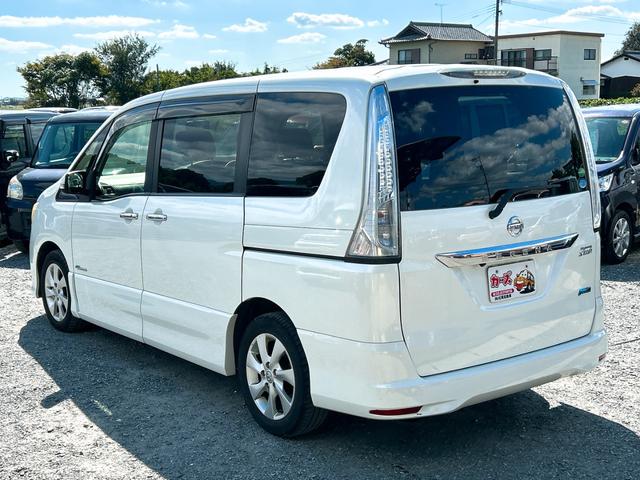 セレナ ハイウェイスター　Ｓ－ハイブリッド　ＥＴＣ　バックカメラ　ナビ　ＴＶ　オートクルーズコントロール　両側スライド・片側電動　オートライト　スマートキー　アイドリングストップ　電動格納ミラー　３列シート　ウォークスルー　ＣＶＴ（27枚目）