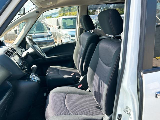 セレナ ハイウェイスター　Ｓ－ハイブリッド　ＥＴＣ　バックカメラ　ナビ　ＴＶ　オートクルーズコントロール　両側スライド・片側電動　オートライト　スマートキー　アイドリングストップ　電動格納ミラー　３列シート　ウォークスルー　ＣＶＴ（33枚目）