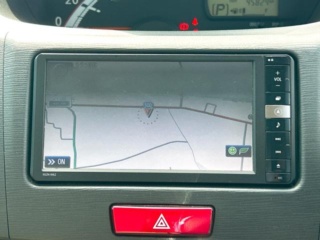 ムーヴ Ｘ　ＥＴＣ　ナビ　ＴＶ　スマートキー　アイドリングストップ　電動格納ミラー　ベンチシート　ＣＶＴ　盗難防止システム　ＡＢＳ　ＣＤ　Ｂｌｕｅｔｏｏｔｈ　アルミホイール　衝突安全ボディ　エアコン（4枚目）
