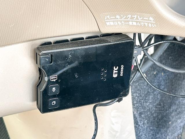 ムーヴ Ｘ　ＥＴＣ　ナビ　ＴＶ　スマートキー　アイドリングストップ　電動格納ミラー　ベンチシート　ＣＶＴ　盗難防止システム　ＡＢＳ　ＣＤ　Ｂｌｕｅｔｏｏｔｈ　アルミホイール　衝突安全ボディ　エアコン（7枚目）