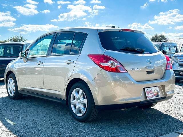 ティーダ １５Ｍ　ドライブレコーダー　バックカメラ　ナビ　ＴＶ　オートライト　キーレスエントリー　電動格納ミラー　ＣＶＴ　盗難防止システム　衝突安全ボディ　ＡＢＳ　ＣＤ　Ｂｌｕｅｔｏｏｔｈ　エアコン　パワーステアリング（16枚目）