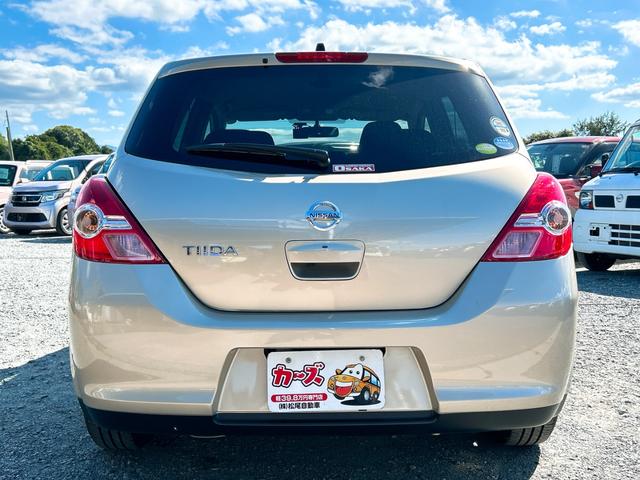 ティーダ １５Ｍ　ドライブレコーダー　バックカメラ　ナビ　ＴＶ　オートライト　キーレスエントリー　電動格納ミラー　ＣＶＴ　盗難防止システム　衝突安全ボディ　ＡＢＳ　ＣＤ　Ｂｌｕｅｔｏｏｔｈ　エアコン　パワーステアリング（17枚目）