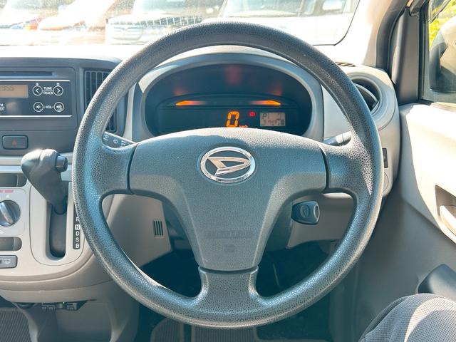 ミライース Ｌ　ＥＴＣ　キーレスエントリー　アイドリングストップ　ＣＶＴ　盗難防止システム　ＡＢＳ　ＣＤ　ミュージックプレイヤー接続可　衝突安全ボディ　エアコン　パワーステアリング（3枚目）