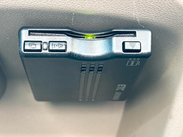 ミライース Ｌ　ＥＴＣ　キーレスエントリー　アイドリングストップ　ＣＶＴ　盗難防止システム　ＡＢＳ　ＣＤ　ミュージックプレイヤー接続可　衝突安全ボディ　エアコン　パワーステアリング（8枚目）