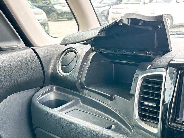 スペーシアカスタム ＴＳ　両側電動スライドドア　ナビ　ＴＶ　衝突被害軽減システム　オートライト　ＨＩＤ　スマートキー　アイドリングストップ　電動格納ミラー　ベンチシート　ＣＶＴ　盗難防止システム　ＡＢＳ　ＥＳＣ　ＣＤ　ＵＳＢ（26枚目）