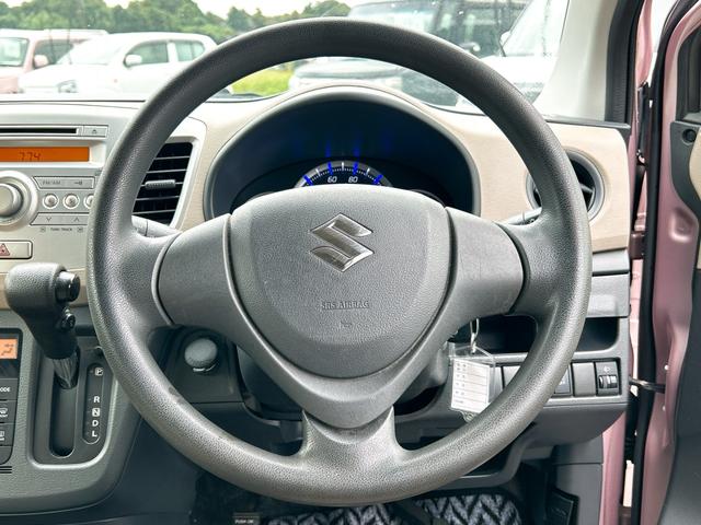 ワゴンＲ ＦＸ　キーレスエントリー　アイドリングストップ　電動格納ミラー　ベンチシート　ＣＶＴ　盗難防止システム　ＡＢＳ　ＣＤ　ミュージックプレイヤー接続可　アルミホイール　衝突安全ボディ　エアコン（3枚目）