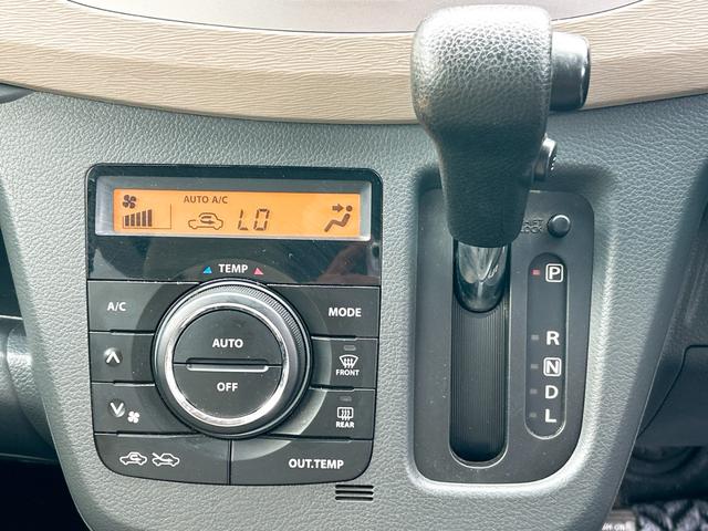 ワゴンＲ ＦＸ　キーレスエントリー　アイドリングストップ　電動格納ミラー　ベンチシート　ＣＶＴ　盗難防止システム　ＡＢＳ　ＣＤ　ミュージックプレイヤー接続可　アルミホイール　衝突安全ボディ　エアコン（5枚目）
