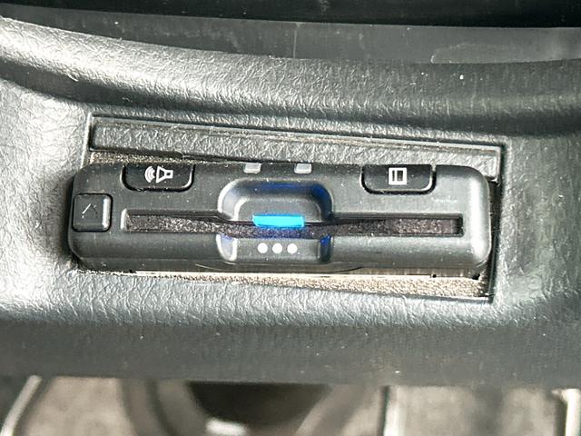 ワゴンＲスティングレー Ｘ　ＥＴＣ　ＨＩＤ　スマートキー　電動格納ミラー　ベンチシート　ＣＶＴ　盗難防止システム　ＡＢＳ　ＣＤ　アルミホイール　衝突安全ボディ　エアコン　パワーステアリング　パワーウィンドウ（6枚目）