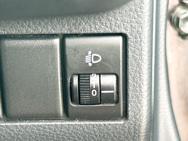 モコ Ｓ　キーレスエントリー　電動格納ミラー　ベンチシート　ＣＶＴ　盗難防止システム　ＡＢＳ　衝突安全ボディ　エアコン　パワーステアリング　パワーウィンドウ（5枚目）