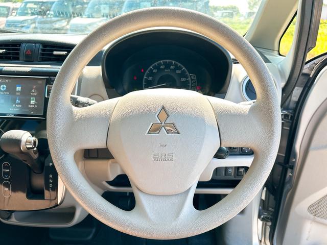 ｅＫワゴン Ｍ　ナビ　ＴＶ　キーレスエントリー　アイドリングストップ　シートヒーター　ベンチシート　ＣＶＴ　ＡＢＳ　ＣＤ　ＤＶＤ再生　Ｂｌｕｅｔｏｏｔｈ　衝突安全ボディ　エアコン　パワーステアリング　パワーウィンドウ（3枚目）