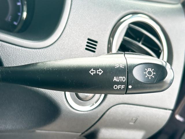 パレットＳＷ ＸＳ　両側スライド・片側電動　ナビ　ＴＶ　オートライト　ＨＩＤ　スマートキー　電動格納ミラー　ベンチシート　ＡＢＳ　ＣＤ　ＤＶＤ再生　ミュージックプレイヤー接続可（9枚目）