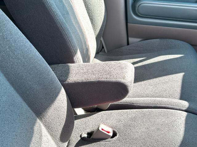 モコ E ショコラティエ スマートキー 電動格納ミラー ベンチシート AT 盗難防止システム ABS CD MD 衝突安全ボディ エアコン パワーステアリング パワーウィンドウ(42枚目)