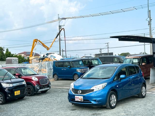 ノート X DIG-S エマージェンシーブレーキパッケージ レーンアシスト 衝突被害軽減システム スマートキー アイドリングストップ 電動格納ミラー CVT 盗難防止システム 衝突安全ボディ ABS ESC CD ミュージックプレイヤー接続可 エアコン(27枚目)