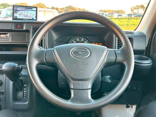 ハイゼットカーゴ DX SAIII AT 衝突被害軽減システム クリアランスソナー ETC ナビ TV 両側スライドドア キーレスエントリー アイドリングストップ オートマチックハイビーム ABS ESC エアコン(3枚目)