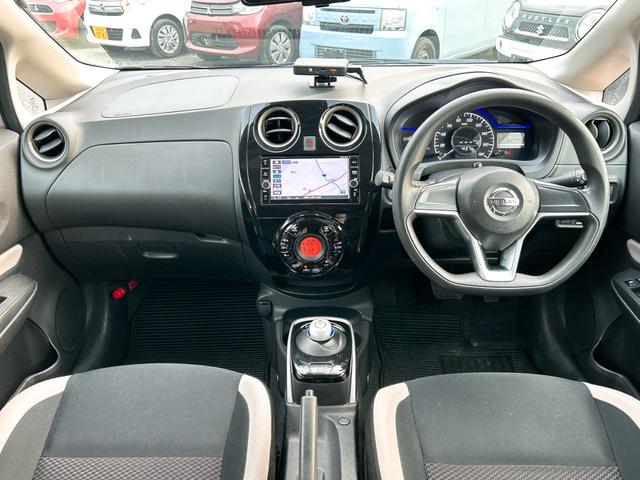 ノート e-パワー X 全周囲カメラ ナビ TV クリアランスソナー レーンアシスト 衝突被害軽減システム オートライト スマートキー 電動格納ミラー CVT 盗難防止システム 衝突安全ボディ ABS ESC CD(2枚目)