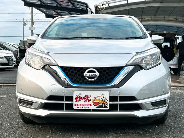 ノート e-パワー X 全周囲カメラ ナビ TV クリアランスソナー レーンアシスト 衝突被害軽減システム オートライト スマートキー 電動格納ミラー CVT 盗難防止システム 衝突安全ボディ ABS ESC CD(13枚目)