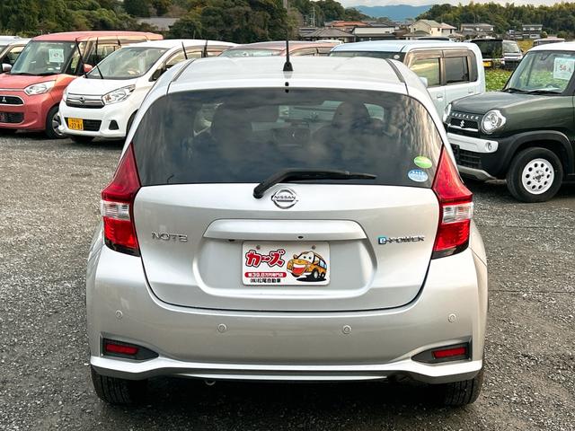 ノート e-パワー X 全周囲カメラ ナビ TV クリアランスソナー レーンアシスト 衝突被害軽減システム オートライト スマートキー 電動格納ミラー CVT 盗難防止システム 衝突安全ボディ ABS ESC CD(30枚目)