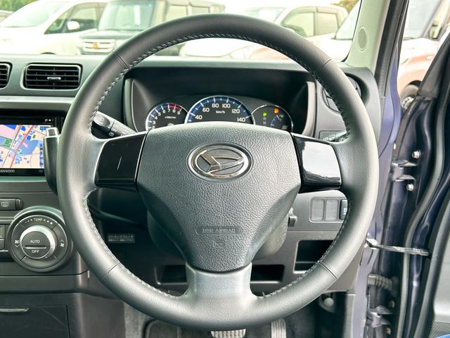 ムーヴコンテ カスタム　Ｇ　ドライブレコーダー　ナビ　ＴＶ　ＨＩＤ　スマートキー　アイドリングストップ　電動格納ミラー　ベンチシート　ＣＶＴ　盗難防止システム　ＡＢＳ　アルミホイール　衝突安全ボディ　エアコン　パワーステアリング（3枚目）