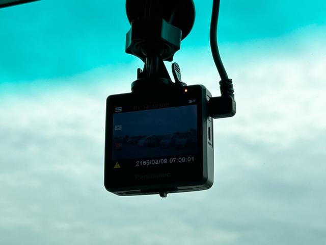 ムーヴコンテ カスタム　Ｇ　ドライブレコーダー　ナビ　ＴＶ　ＨＩＤ　スマートキー　アイドリングストップ　電動格納ミラー　ベンチシート　ＣＶＴ　盗難防止システム　ＡＢＳ　アルミホイール　衝突安全ボディ　エアコン　パワーステアリング（7枚目）